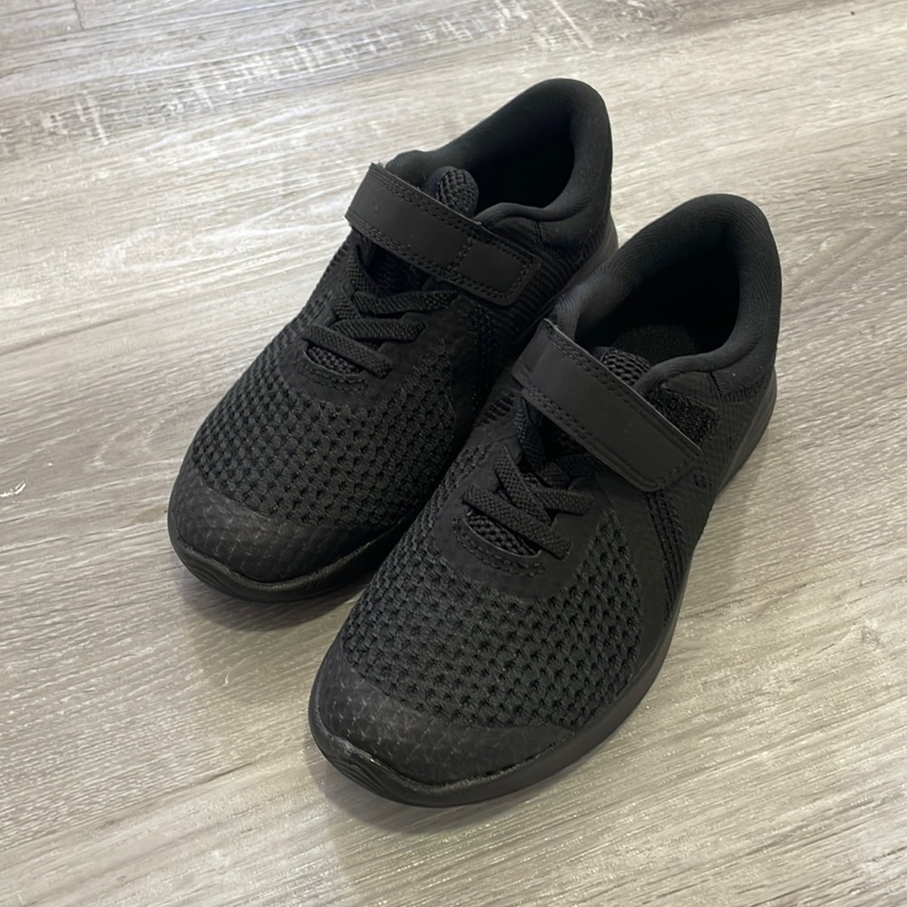 Kids sneakers